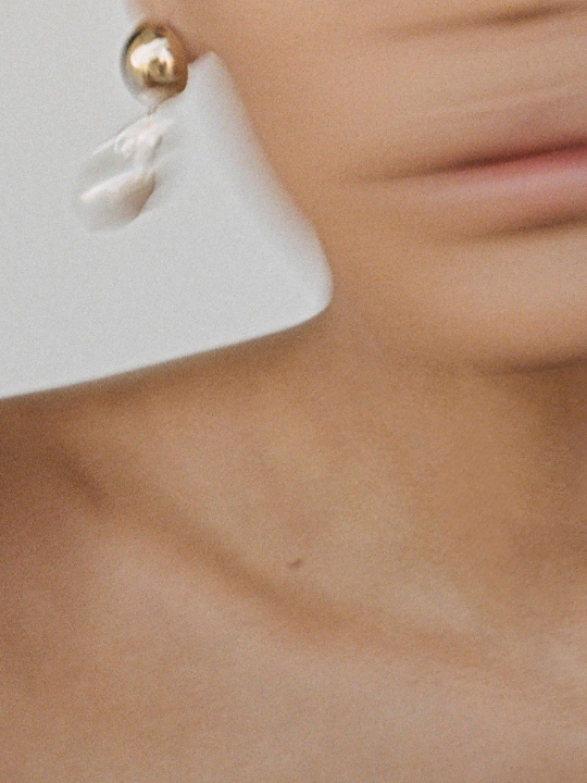 Riles Baroque Pearl Earrings | Young Frankk