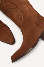 Afbeelding in Gallery-weergave laden, Ba&#038;sh Claurys Boots &#8211; Brown
