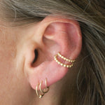 Afbeelding in Gallery-weergave laden, Pearly Hammered Earcuff //ONE PIECE
